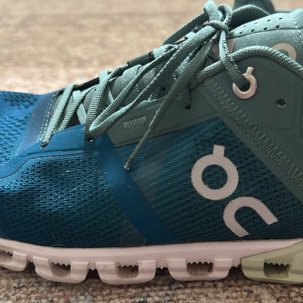 On Running Men's Teal and Green Cloudflow Running Sneakers